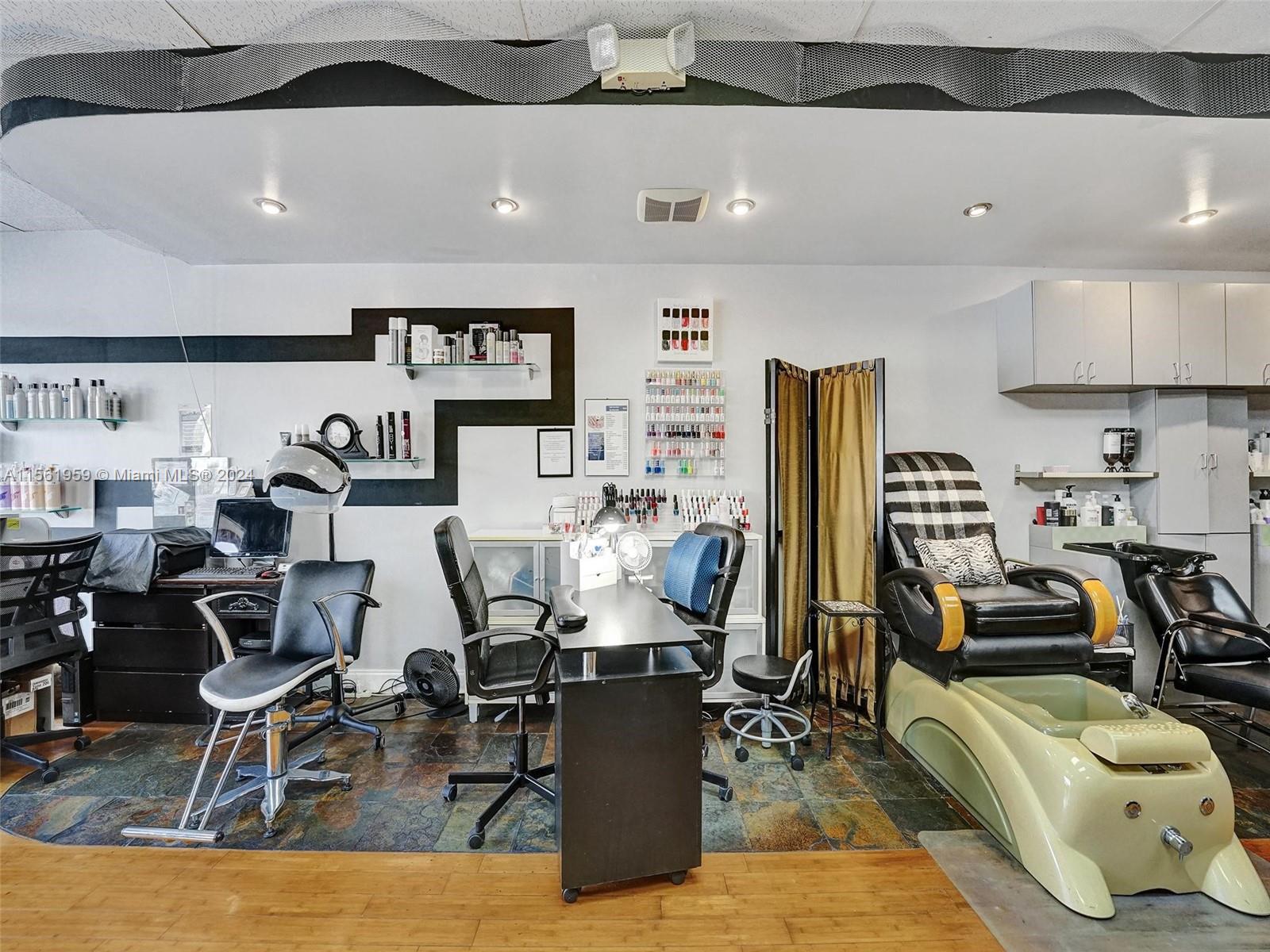 801 S Federal Hwy, Dania Beach, Florida 33004, ,Businessopportunity,For Sale,801 S Federal Hwy,A11561959