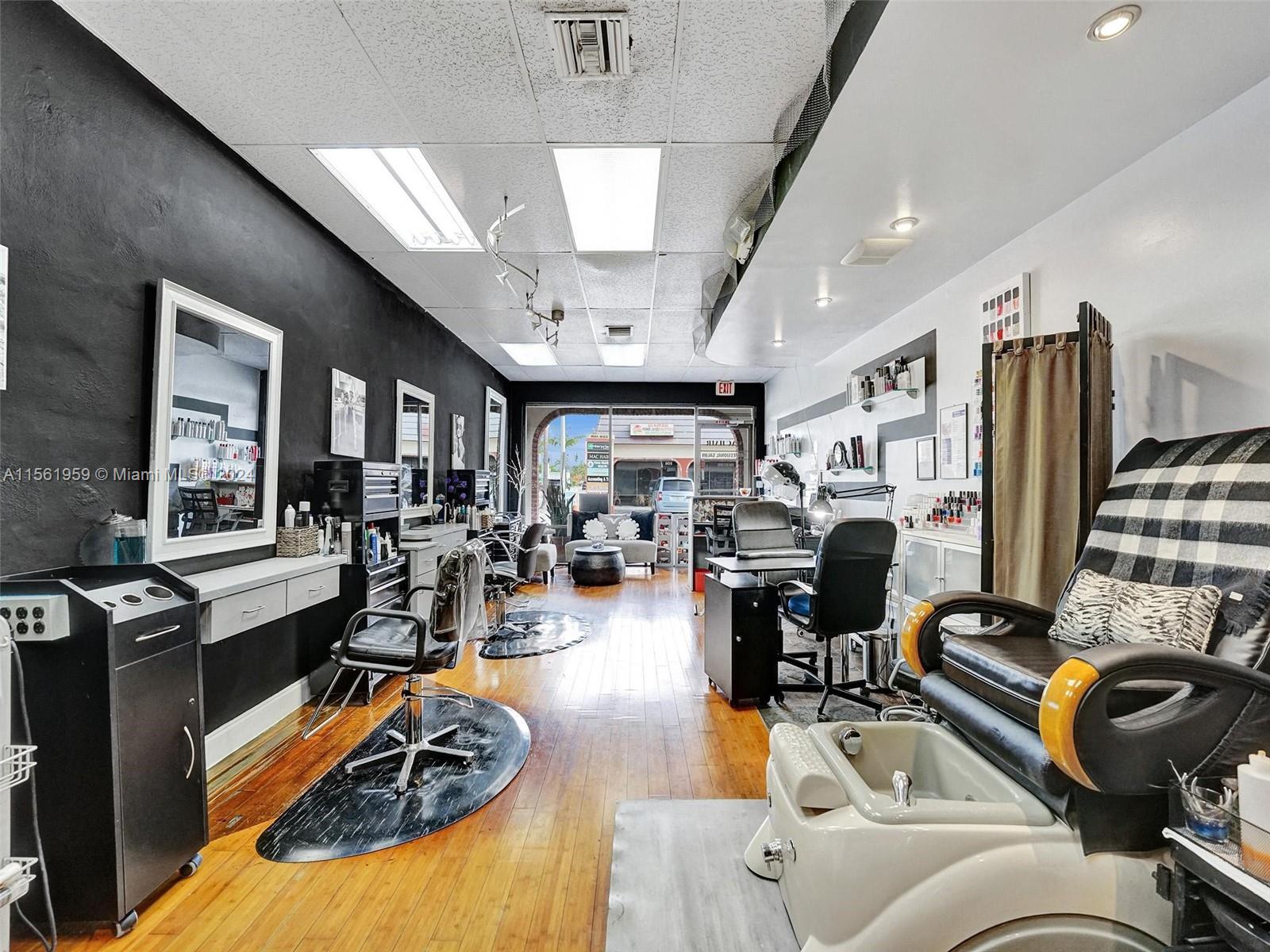 801 S Federal Hwy, Dania Beach, Florida 33004, ,Businessopportunity,For Sale,801 S Federal Hwy,A11561959