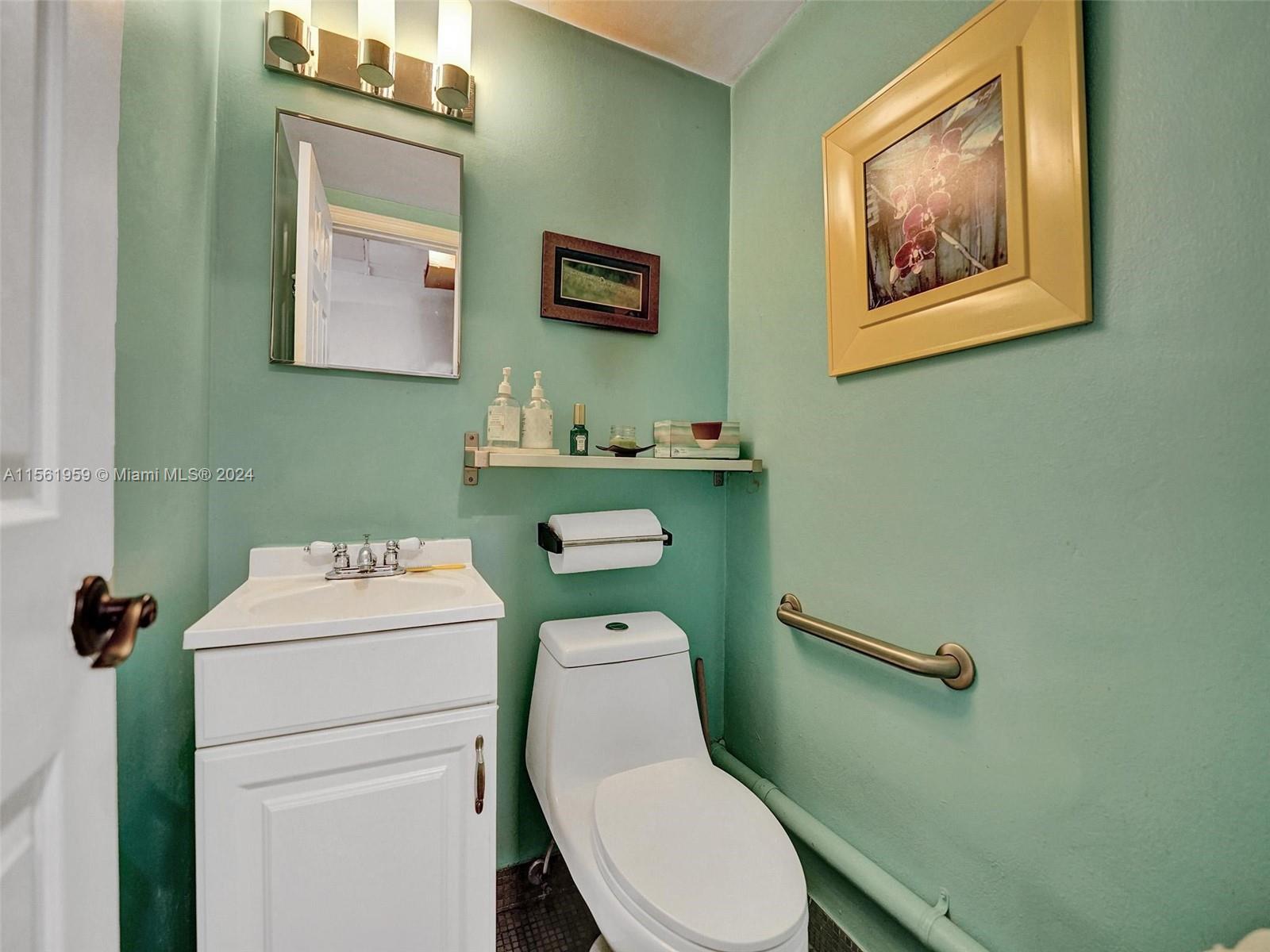 801 S Federal Hwy, Dania Beach, Florida 33004, ,Businessopportunity,For Sale,801 S Federal Hwy,A11561959