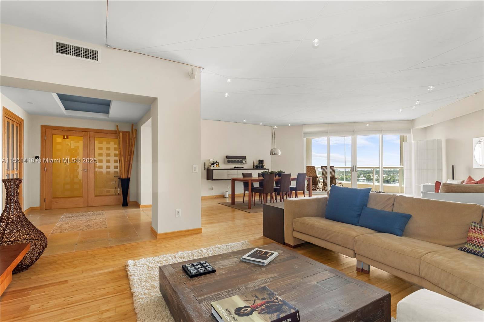 21050 Point Pl 1103, Aventura, Florida 33180, 3 Bedrooms Bedrooms, ,2 BathroomsBathrooms,Residential,For Sale,21050 Point Pl 1103,A11561410