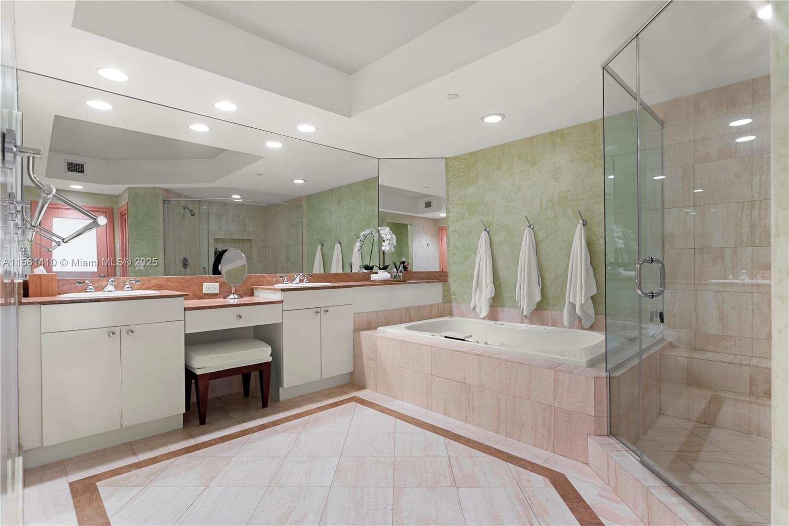 21050 Point Pl 1103, Aventura, Florida 33180, 3 Bedrooms Bedrooms, ,2 BathroomsBathrooms,Residential,For Sale,21050 Point Pl 1103,A11561410