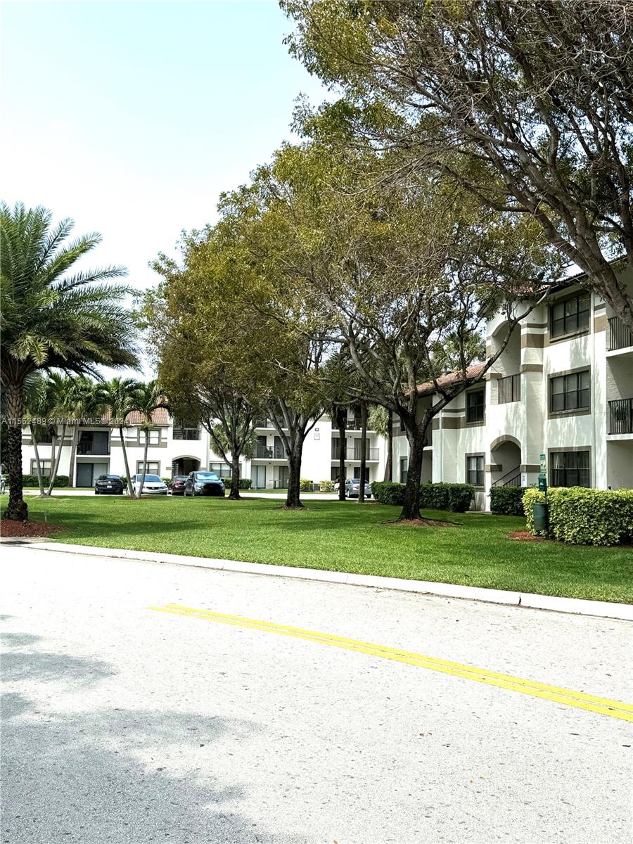 520 S Park Rd 16-12, Hollywood, Florida 33021, 1 Bedroom Bedrooms, ,1 BathroomBathrooms,Residentiallease,For Rent,520 S Park Rd 16-12,A11562489