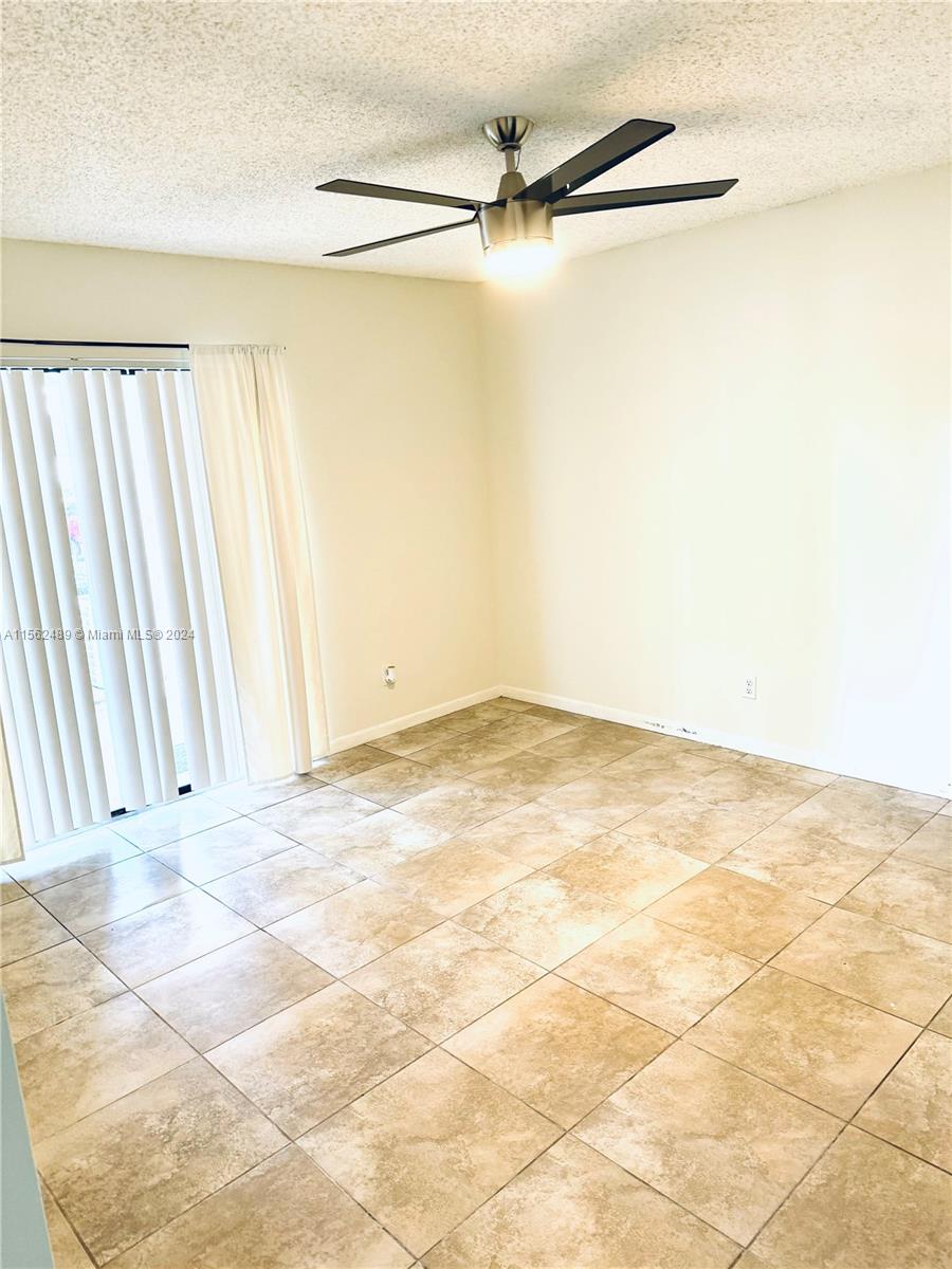 520 S Park Rd 16-12, Hollywood, Florida 33021, 1 Bedroom Bedrooms, ,1 BathroomBathrooms,Residentiallease,For Rent,520 S Park Rd 16-12,A11562489