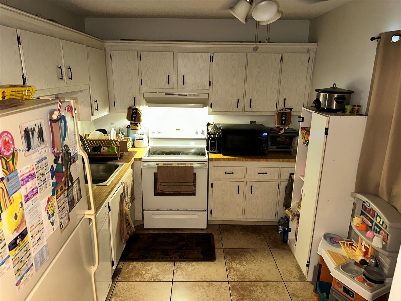 1830 N Lauderdale Ave 4202, North Lauderdale, Florida 33068, 2 Bedrooms Bedrooms, ,2 BathroomsBathrooms,Residential,For Sale,1830 N Lauderdale Ave 4202,A11559688