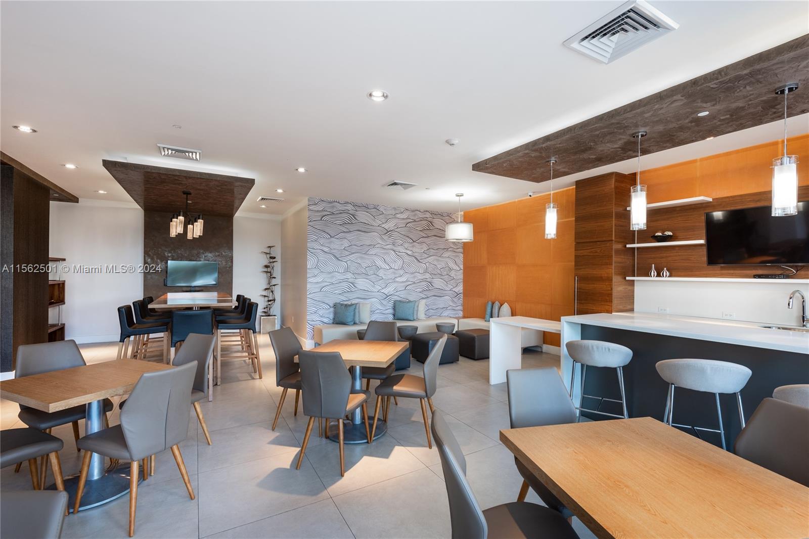 600 NE 27th St 2605, Miami, Florida 33137, 3 Bedrooms Bedrooms, ,2 BathroomsBathrooms,Residentiallease,For Rent,600 NE 27th St 2605,A11562501