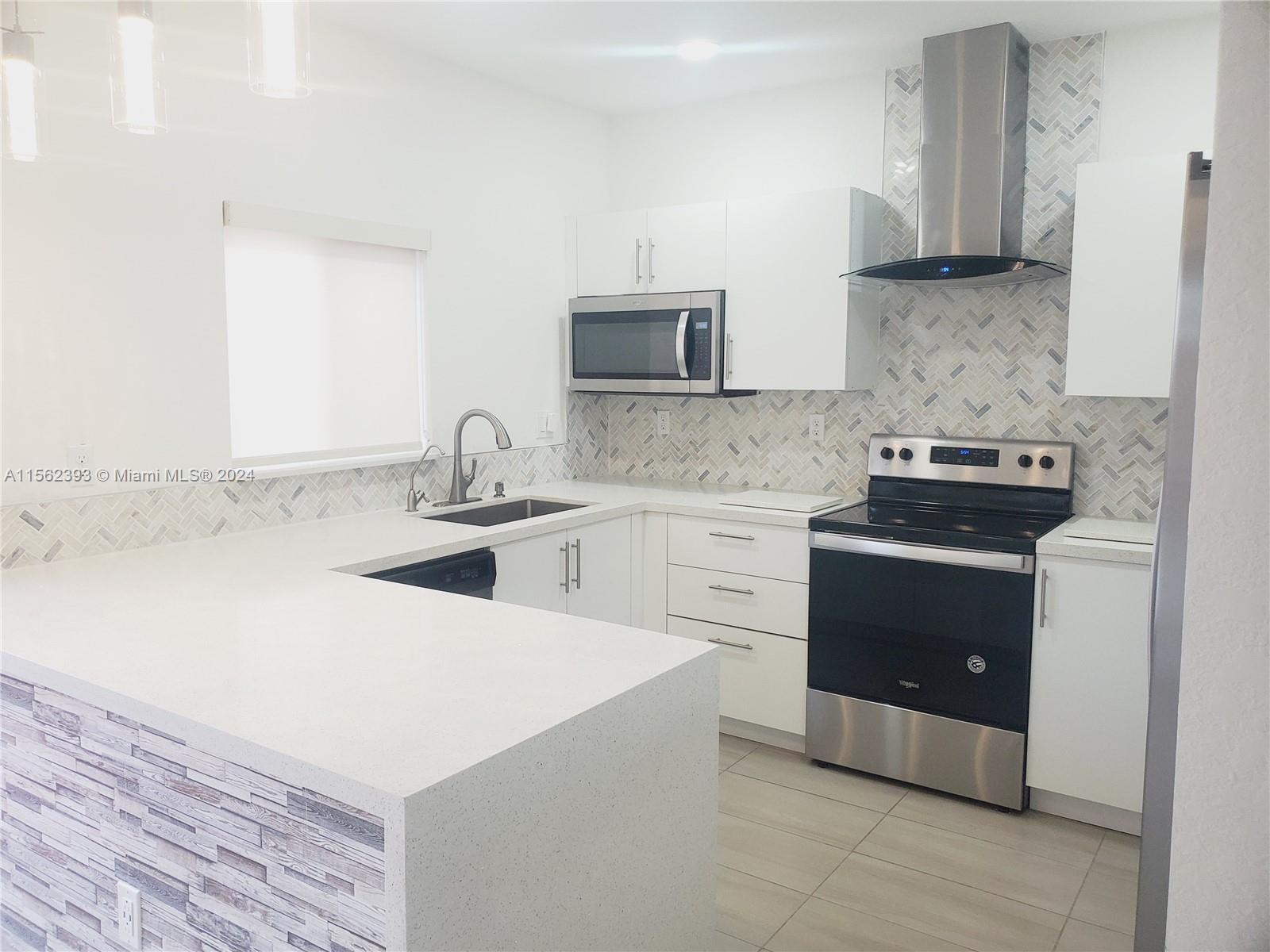 379 NW 12th Ave 379, Florida City, Florida 33034, 4 Bedrooms Bedrooms, ,3 BathroomsBathrooms,Residentiallease,For Rent,379 NW 12th Ave 379,A11562393