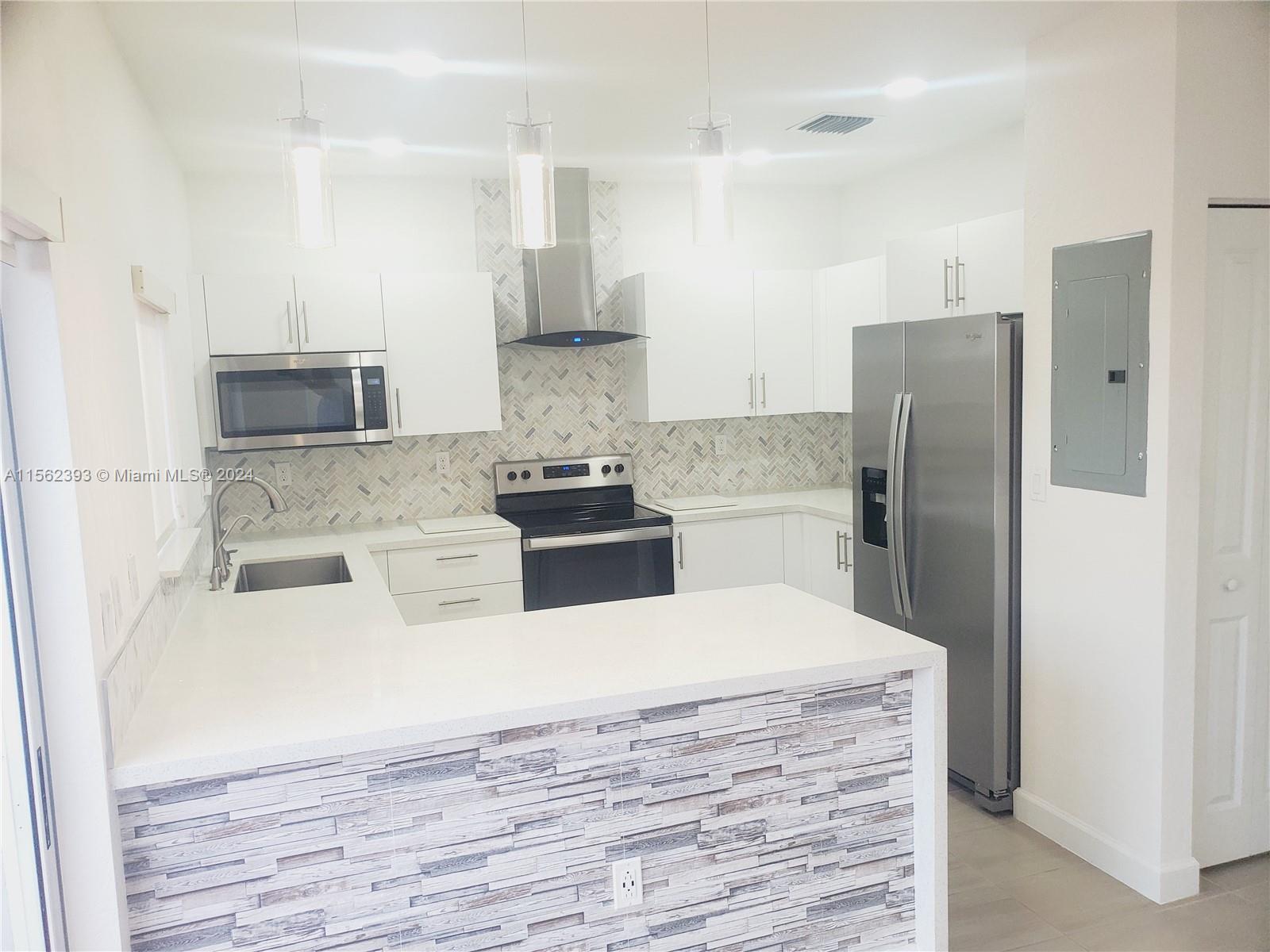 379 NW 12th Ave 379, Florida City, Florida 33034, 4 Bedrooms Bedrooms, ,3 BathroomsBathrooms,Residentiallease,For Rent,379 NW 12th Ave 379,A11562393