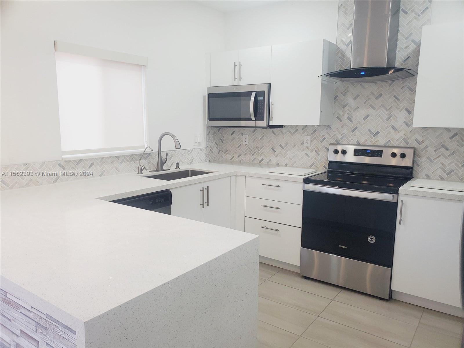 379 NW 12th Ave 379, Florida City, Florida 33034, 4 Bedrooms Bedrooms, ,3 BathroomsBathrooms,Residentiallease,For Rent,379 NW 12th Ave 379,A11562393