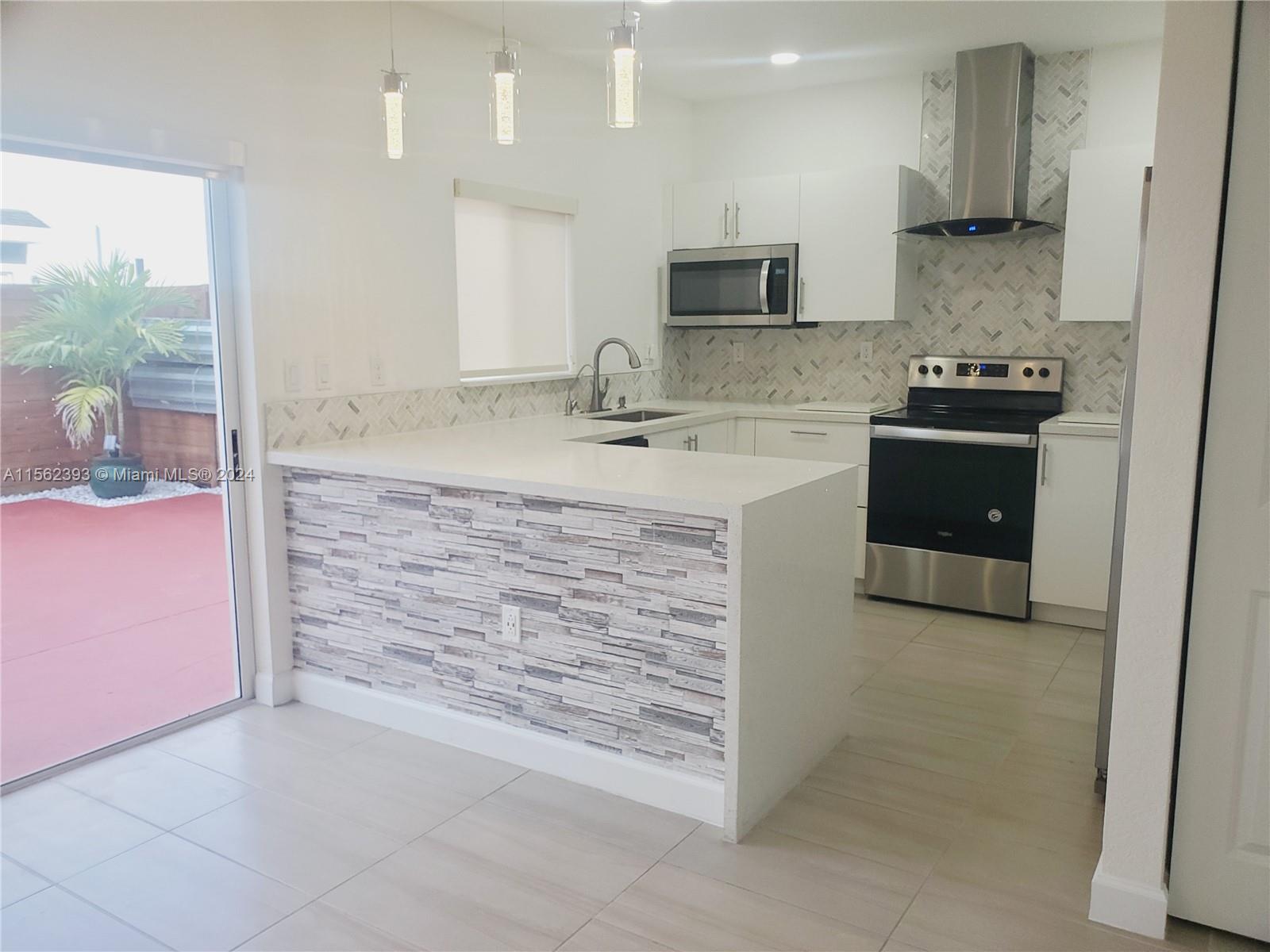 379 NW 12th Ave 379, Florida City, Florida 33034, 4 Bedrooms Bedrooms, ,3 BathroomsBathrooms,Residentiallease,For Rent,379 NW 12th Ave 379,A11562393