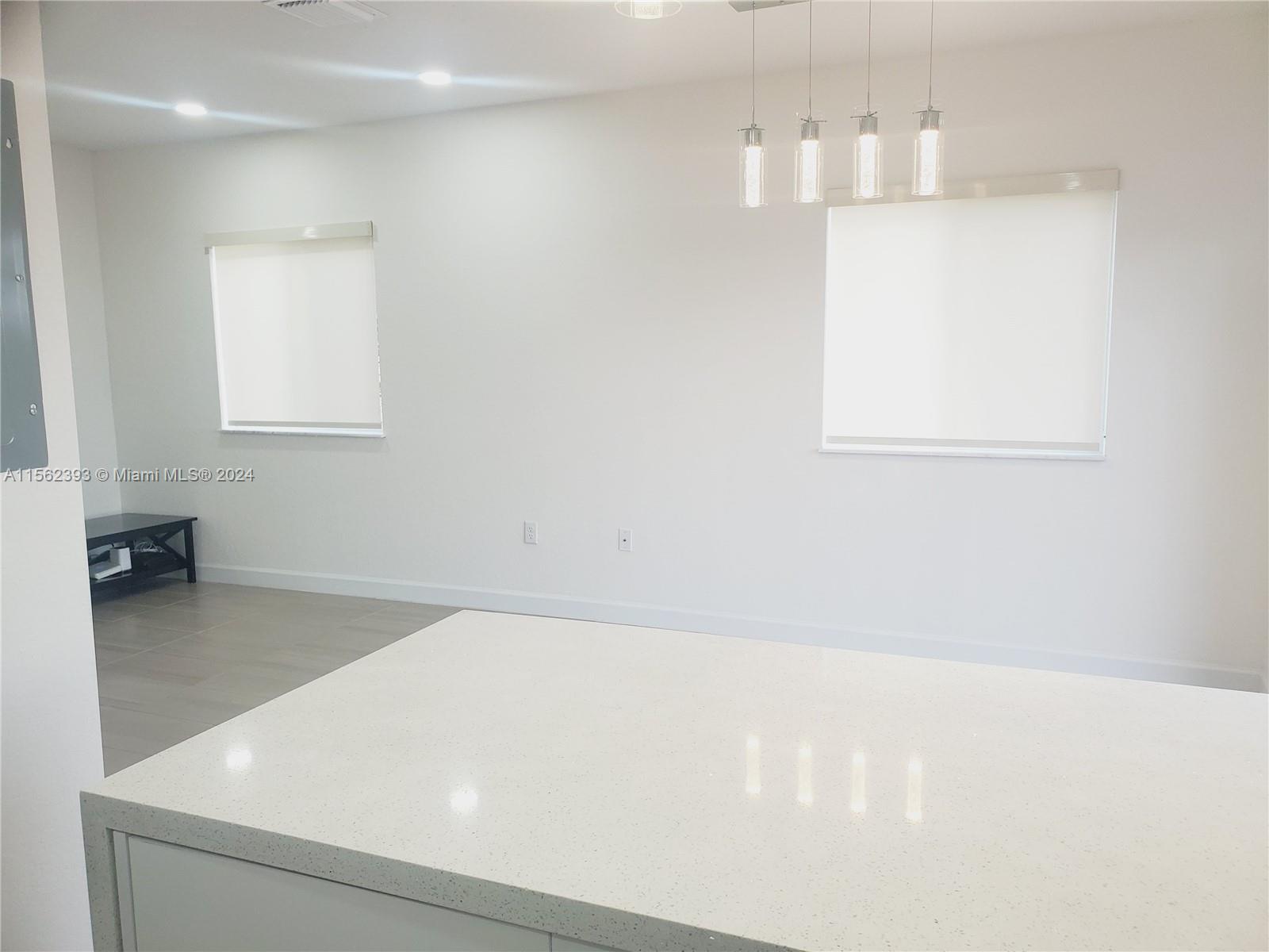 379 NW 12th Ave 379, Florida City, Florida 33034, 4 Bedrooms Bedrooms, ,3 BathroomsBathrooms,Residentiallease,For Rent,379 NW 12th Ave 379,A11562393