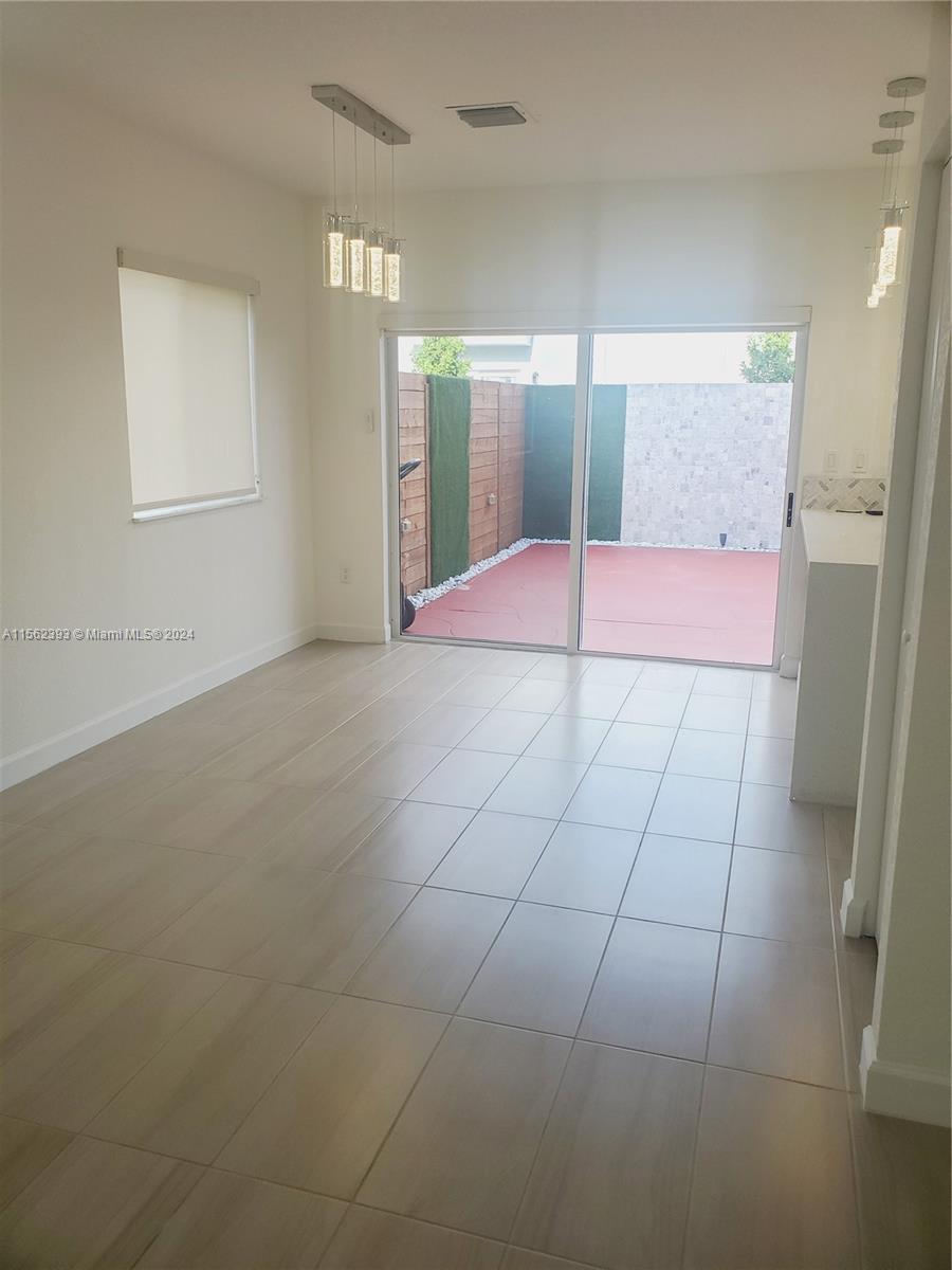 379 NW 12th Ave 379, Florida City, Florida 33034, 4 Bedrooms Bedrooms, ,3 BathroomsBathrooms,Residentiallease,For Rent,379 NW 12th Ave 379,A11562393