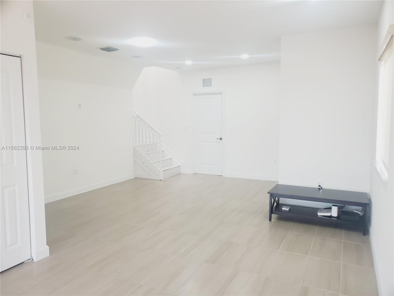 379 NW 12th Ave 379, Florida City, Florida 33034, 4 Bedrooms Bedrooms, ,3 BathroomsBathrooms,Residentiallease,For Rent,379 NW 12th Ave 379,A11562393