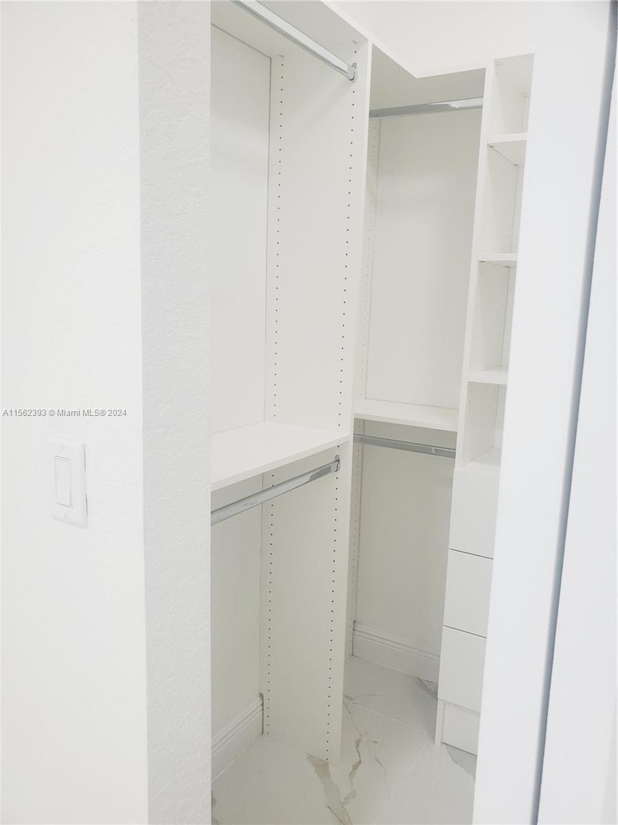 379 NW 12th Ave 379, Florida City, Florida 33034, 4 Bedrooms Bedrooms, ,3 BathroomsBathrooms,Residentiallease,For Rent,379 NW 12th Ave 379,A11562393