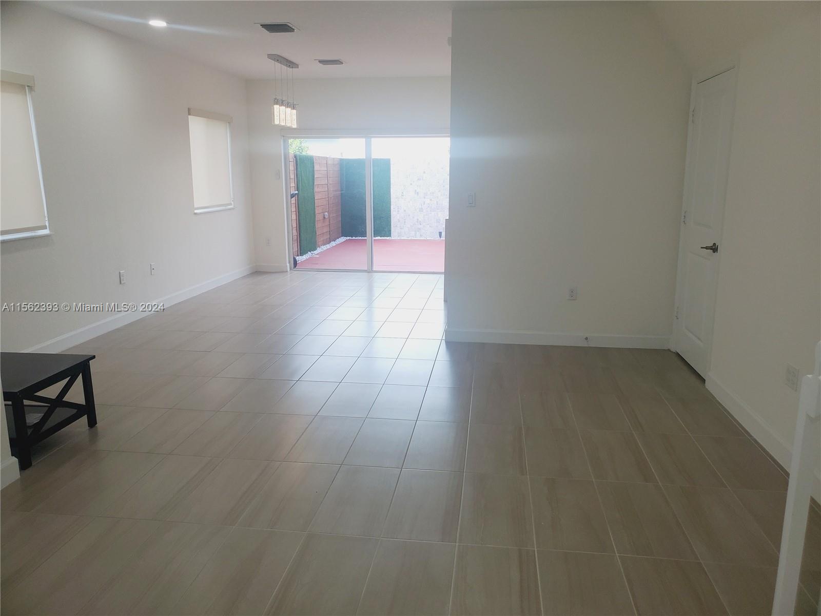 379 NW 12th Ave 379, Florida City, Florida 33034, 4 Bedrooms Bedrooms, ,3 BathroomsBathrooms,Residentiallease,For Rent,379 NW 12th Ave 379,A11562393