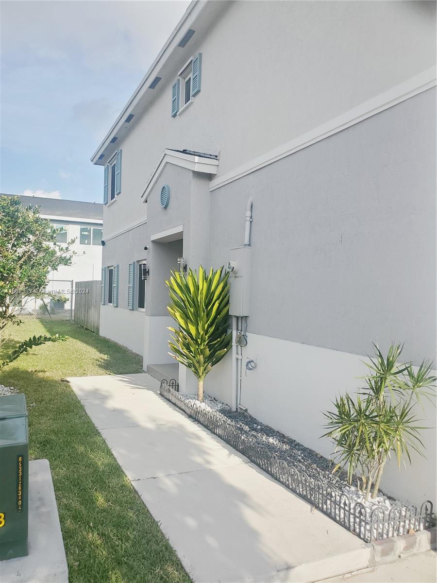 379 NW 12th Ave 379, Florida City, Florida 33034, 4 Bedrooms Bedrooms, ,3 BathroomsBathrooms,Residentiallease,For Rent,379 NW 12th Ave 379,A11562393