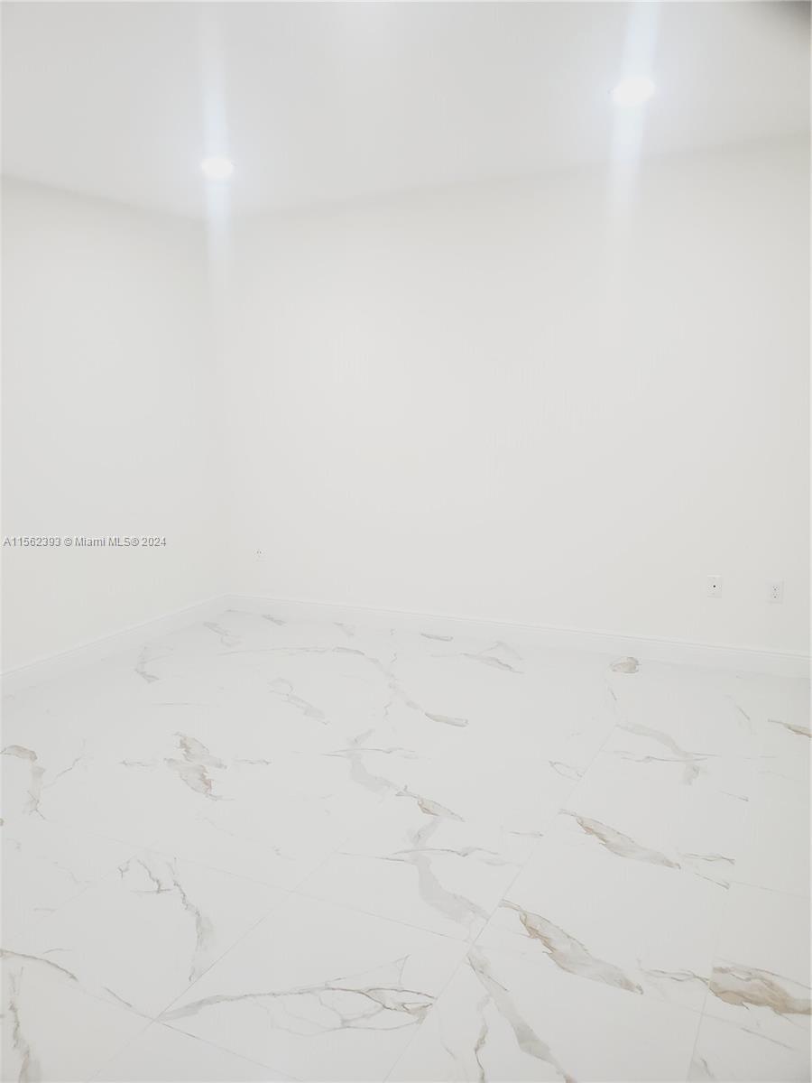 379 NW 12th Ave 379, Florida City, Florida 33034, 4 Bedrooms Bedrooms, ,3 BathroomsBathrooms,Residentiallease,For Rent,379 NW 12th Ave 379,A11562393