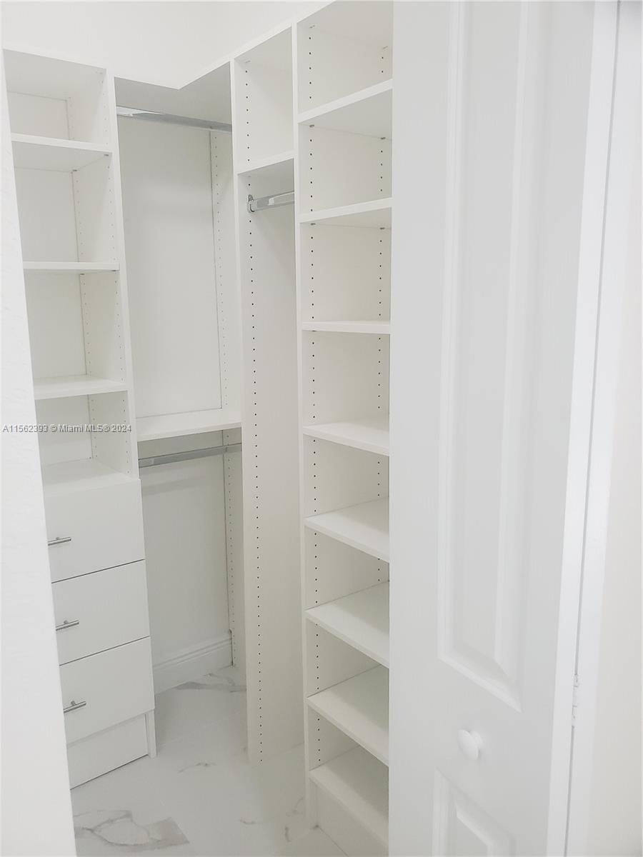 379 NW 12th Ave 379, Florida City, Florida 33034, 4 Bedrooms Bedrooms, ,3 BathroomsBathrooms,Residentiallease,For Rent,379 NW 12th Ave 379,A11562393