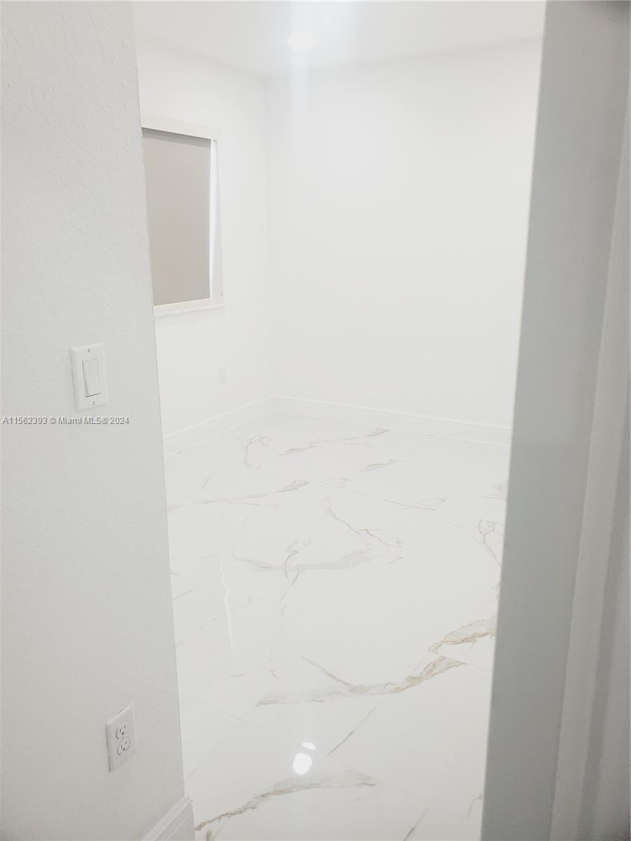 379 NW 12th Ave 379, Florida City, Florida 33034, 4 Bedrooms Bedrooms, ,3 BathroomsBathrooms,Residentiallease,For Rent,379 NW 12th Ave 379,A11562393