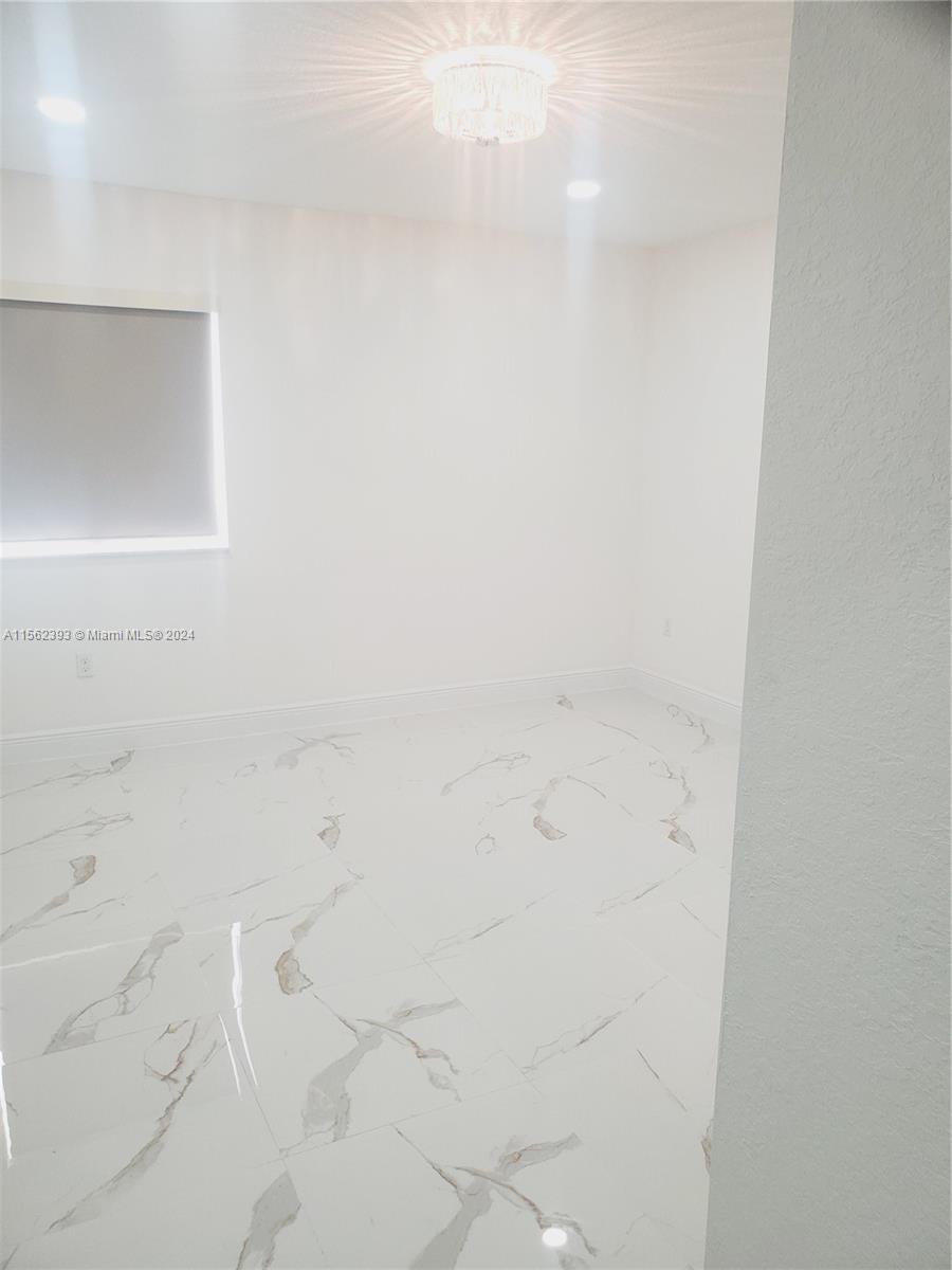 379 NW 12th Ave 379, Florida City, Florida 33034, 4 Bedrooms Bedrooms, ,3 BathroomsBathrooms,Residentiallease,For Rent,379 NW 12th Ave 379,A11562393