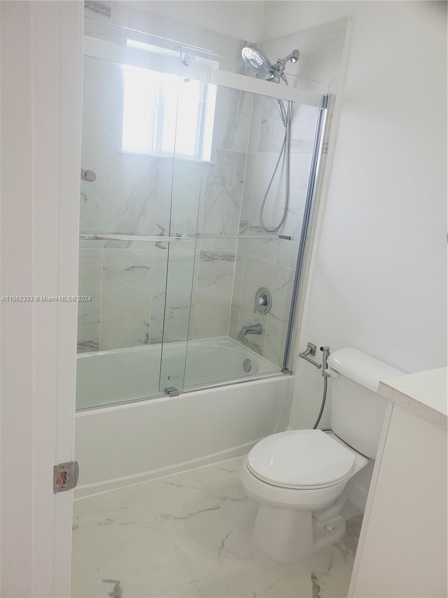 379 NW 12th Ave 379, Florida City, Florida 33034, 4 Bedrooms Bedrooms, ,3 BathroomsBathrooms,Residentiallease,For Rent,379 NW 12th Ave 379,A11562393