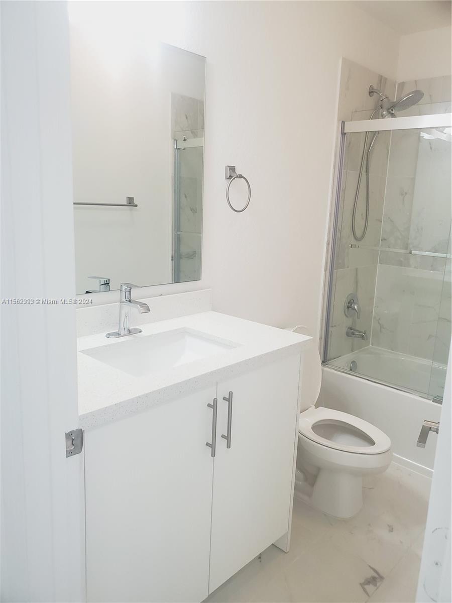 379 NW 12th Ave 379, Florida City, Florida 33034, 4 Bedrooms Bedrooms, ,3 BathroomsBathrooms,Residentiallease,For Rent,379 NW 12th Ave 379,A11562393