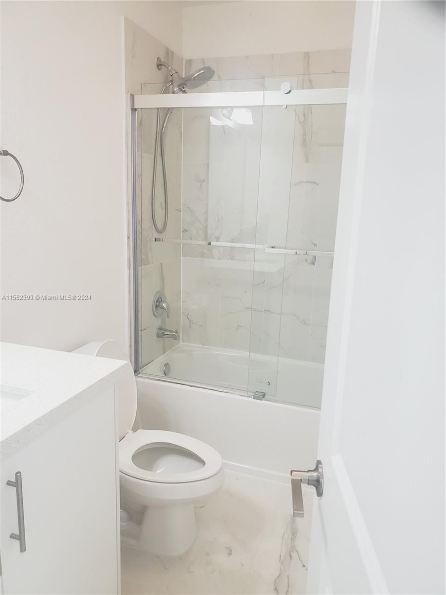 379 NW 12th Ave 379, Florida City, Florida 33034, 4 Bedrooms Bedrooms, ,3 BathroomsBathrooms,Residentiallease,For Rent,379 NW 12th Ave 379,A11562393