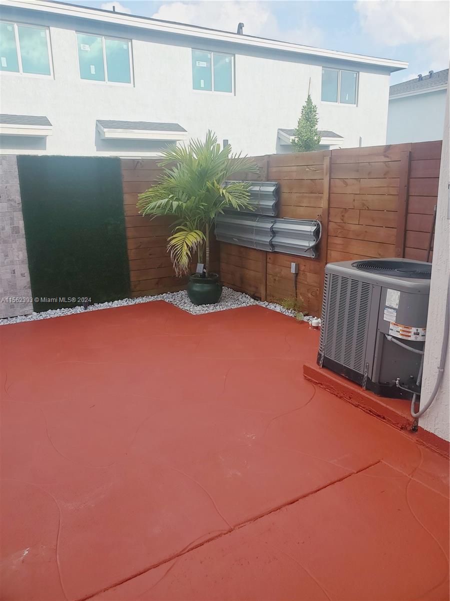 379 NW 12th Ave 379, Florida City, Florida 33034, 4 Bedrooms Bedrooms, ,3 BathroomsBathrooms,Residentiallease,For Rent,379 NW 12th Ave 379,A11562393