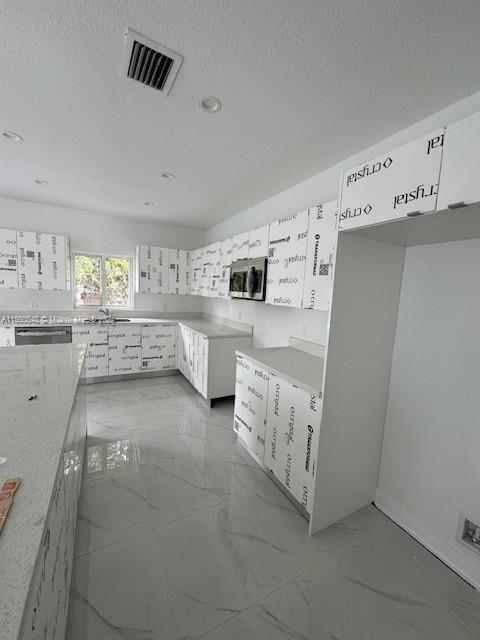 572 SW 3 ST, Florida City, Florida 33034, 4 Bedrooms Bedrooms, ,3 BathroomsBathrooms,Residential,For Sale,572 SW 3 ST,A11560548