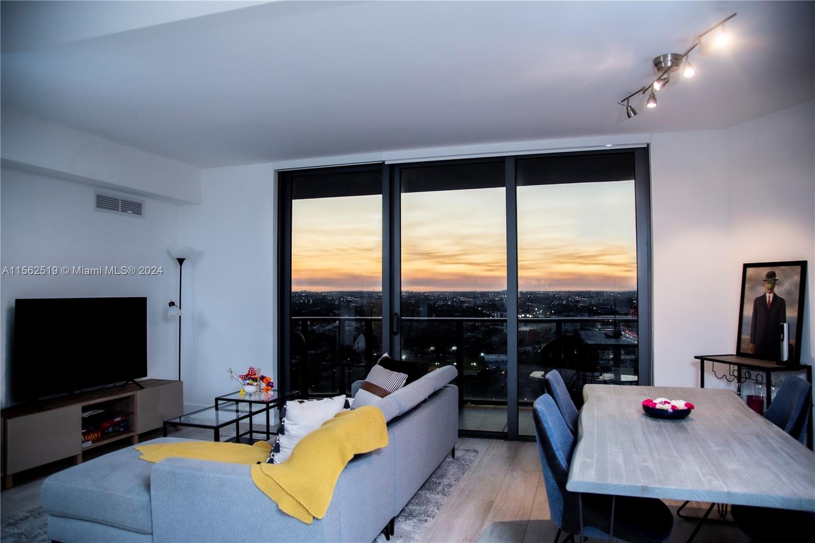 Miami, Florida 33137, 2 Bedrooms Bedrooms, ,2 BathroomsBathrooms,Residentiallease,For Rent,A11562519