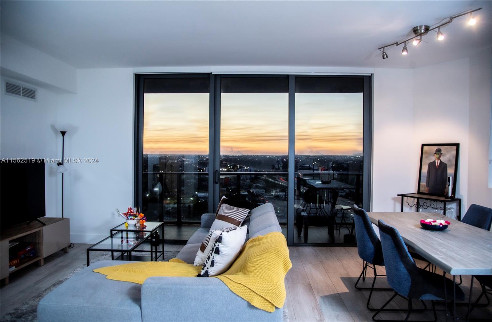 Miami, Florida 33137, 2 Bedrooms Bedrooms, ,2 BathroomsBathrooms,Residentiallease,For Rent,A11562519