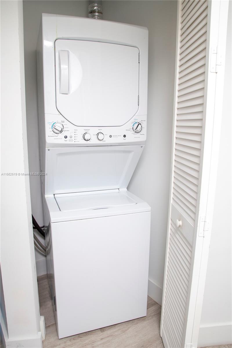 Miami, Florida 33137, 2 Bedrooms Bedrooms, ,2 BathroomsBathrooms,Residentiallease,For Rent,A11562519