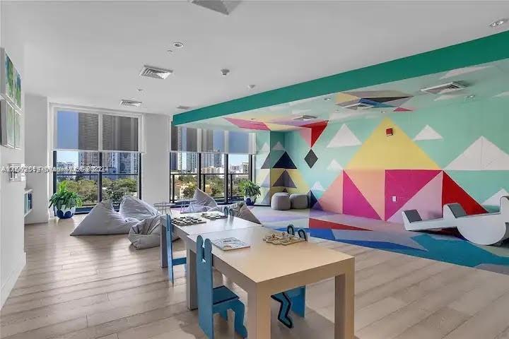 Miami, Florida 33137, 2 Bedrooms Bedrooms, ,2 BathroomsBathrooms,Residentiallease,For Rent,A11562519