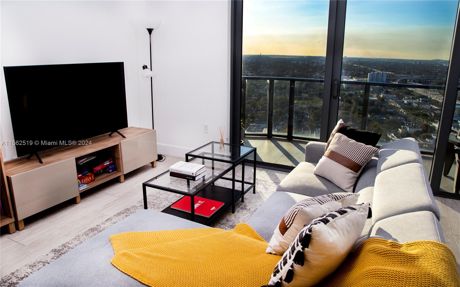 Miami, Florida 33137, 2 Bedrooms Bedrooms, ,2 BathroomsBathrooms,Residentiallease,For Rent,A11562519