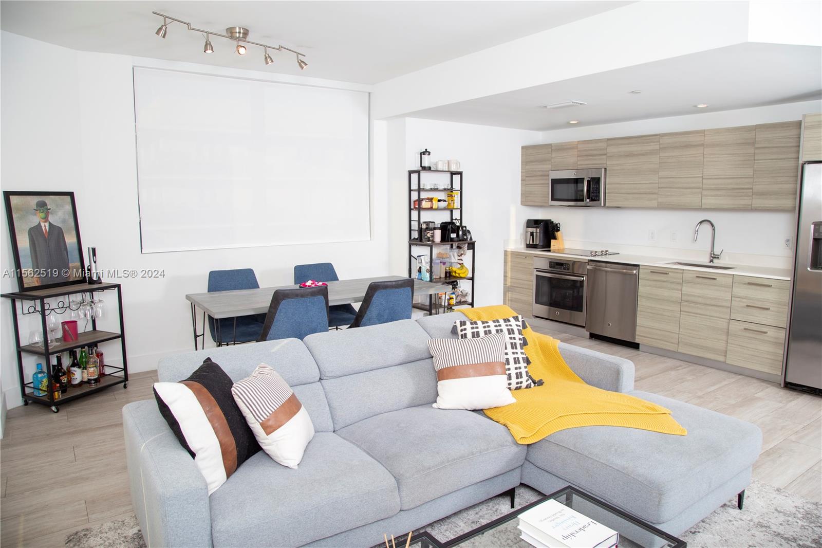 Miami, Florida 33137, 2 Bedrooms Bedrooms, ,2 BathroomsBathrooms,Residentiallease,For Rent,A11562519