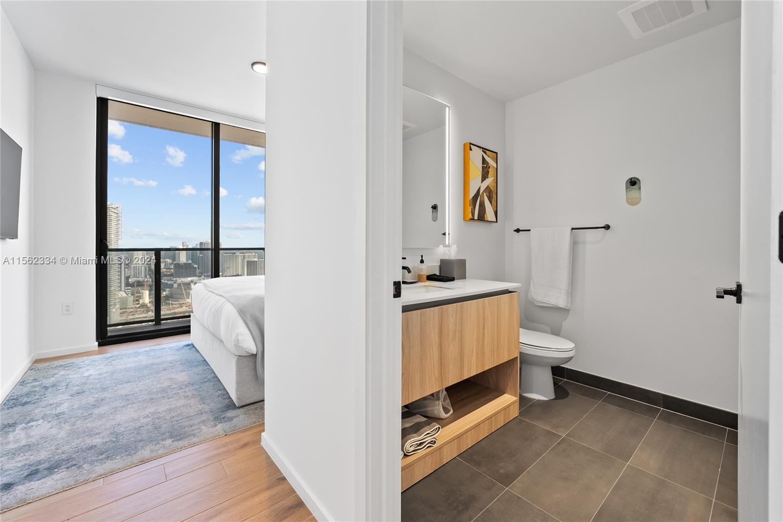 398 NE 5th St 3901, Miami, Florida 33132, 3 Bedrooms Bedrooms, ,3 BathroomsBathrooms,Residential,For Sale,398 NE 5th St 3901,A11562334