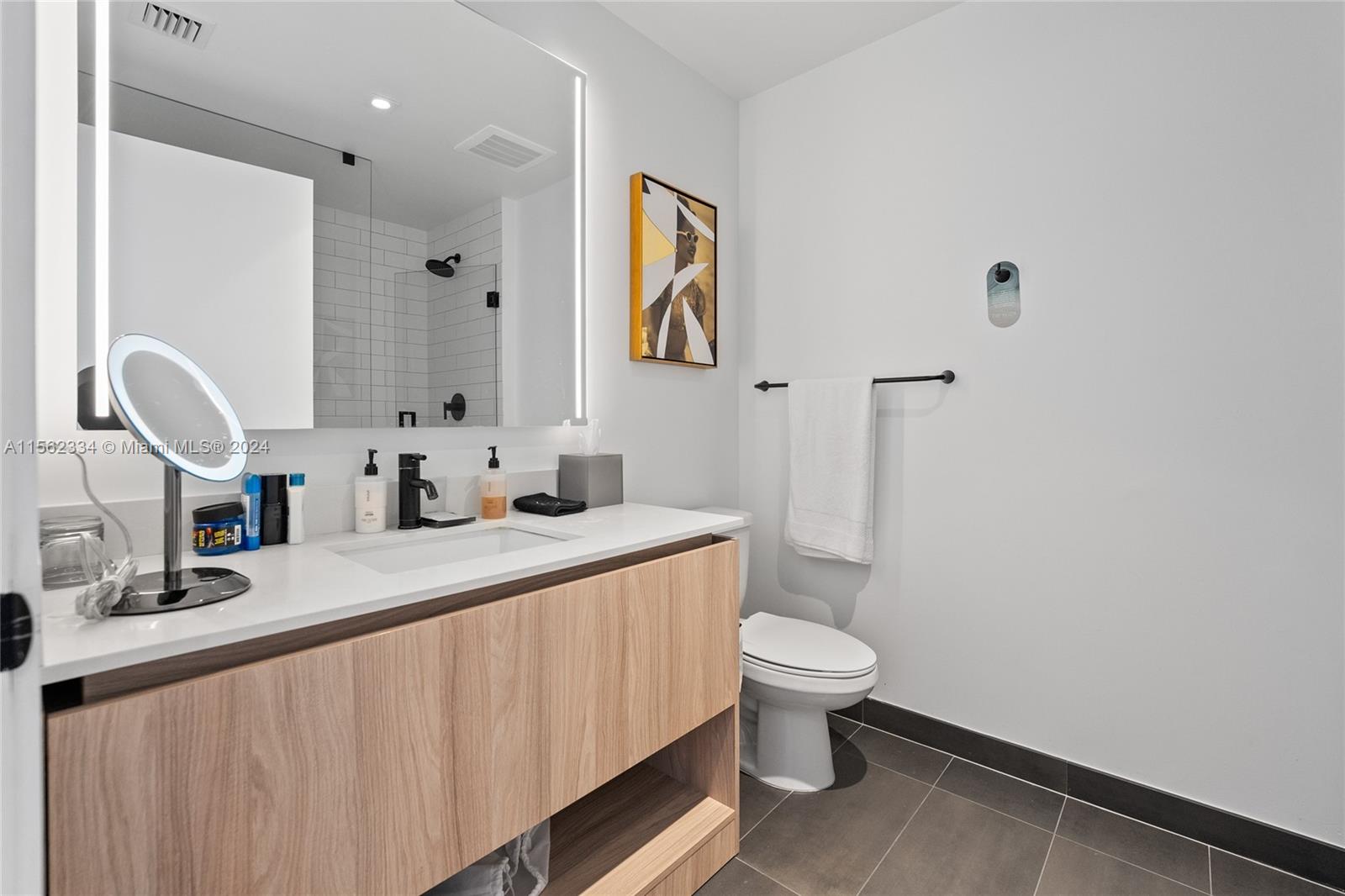 398 NE 5th St 3901, Miami, Florida 33132, 3 Bedrooms Bedrooms, ,3 BathroomsBathrooms,Residential,For Sale,398 NE 5th St 3901,A11562334