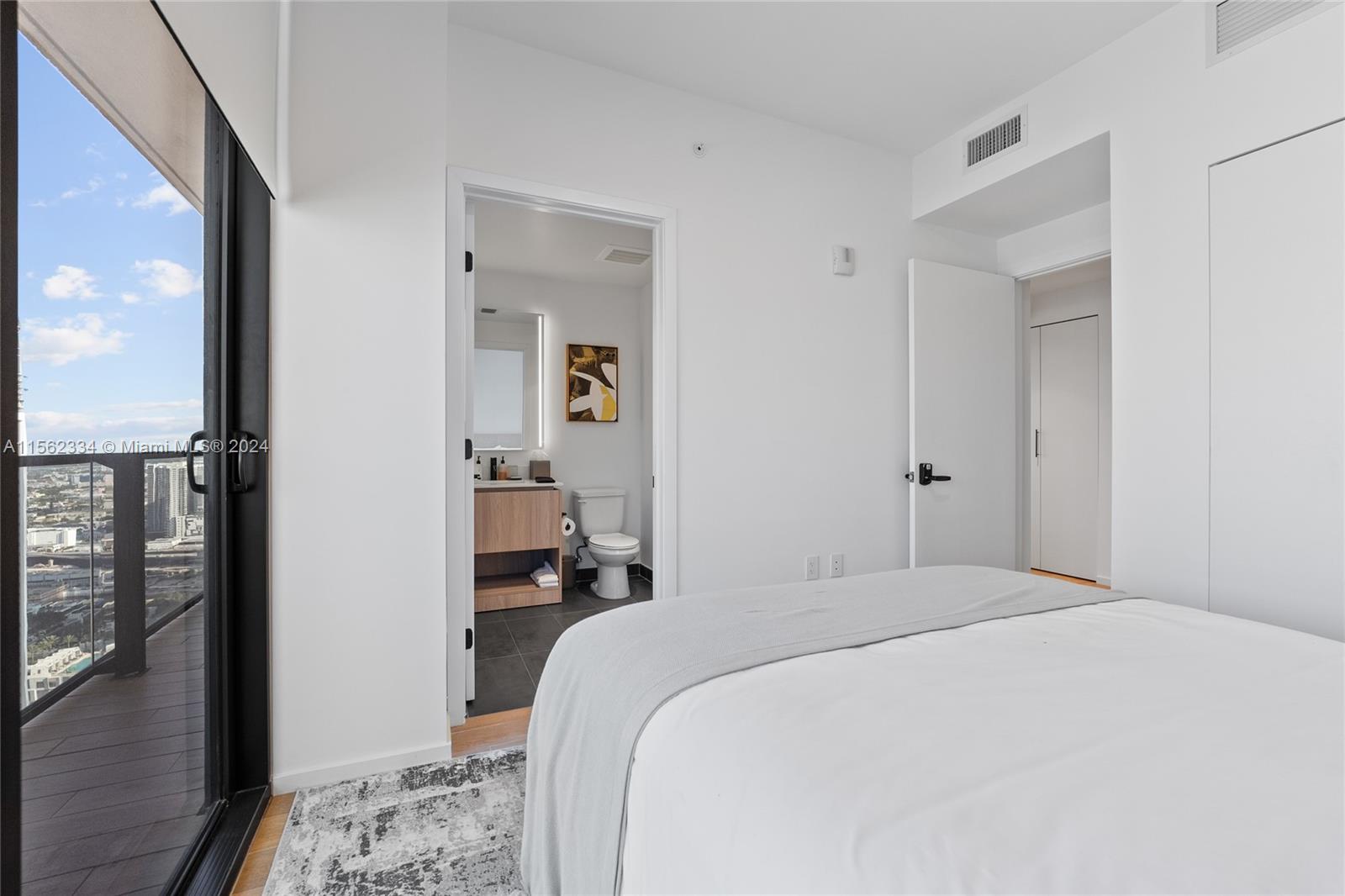 398 NE 5th St 3901, Miami, Florida 33132, 3 Bedrooms Bedrooms, ,3 BathroomsBathrooms,Residential,For Sale,398 NE 5th St 3901,A11562334