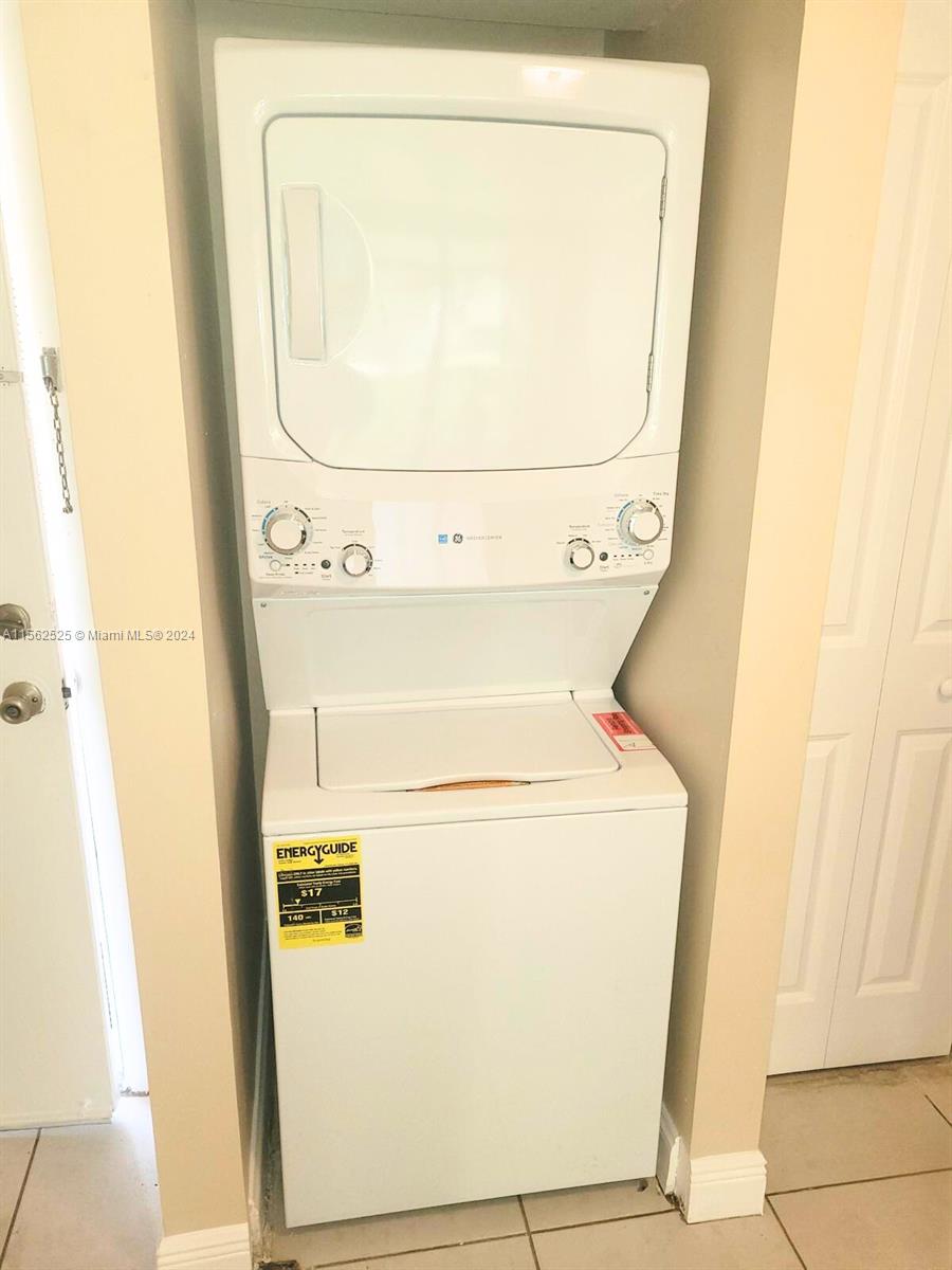 8810 Fontainebleau Blvd 101, Miami, Florida 33172, 1 Bedroom Bedrooms, ,1 BathroomBathrooms,Residential,For Sale,8810 Fontainebleau Blvd 101,A11562525