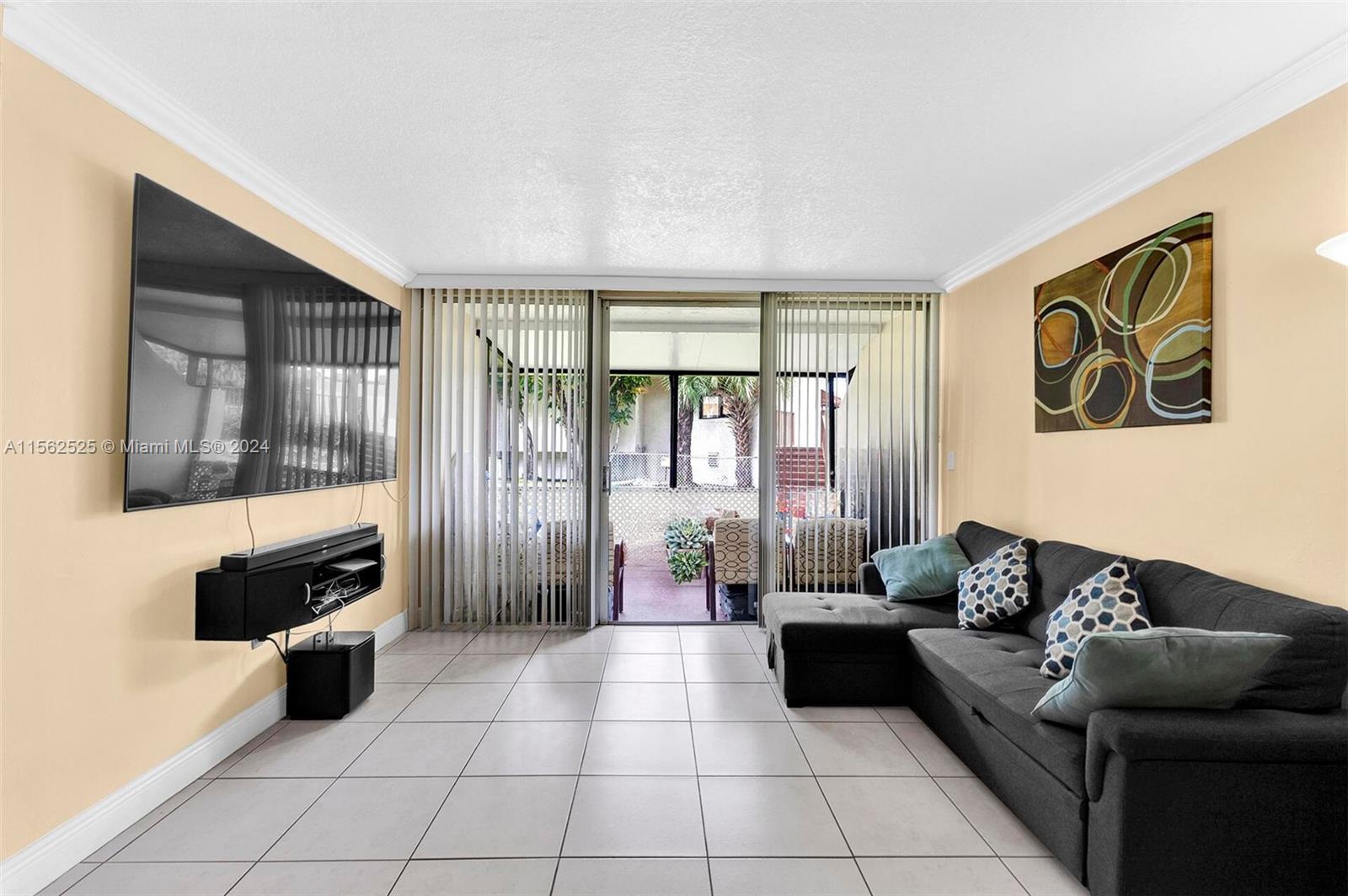 8810 Fontainebleau Blvd 101, Miami, Florida 33172, 1 Bedroom Bedrooms, ,1 BathroomBathrooms,Residential,For Sale,8810 Fontainebleau Blvd 101,A11562525