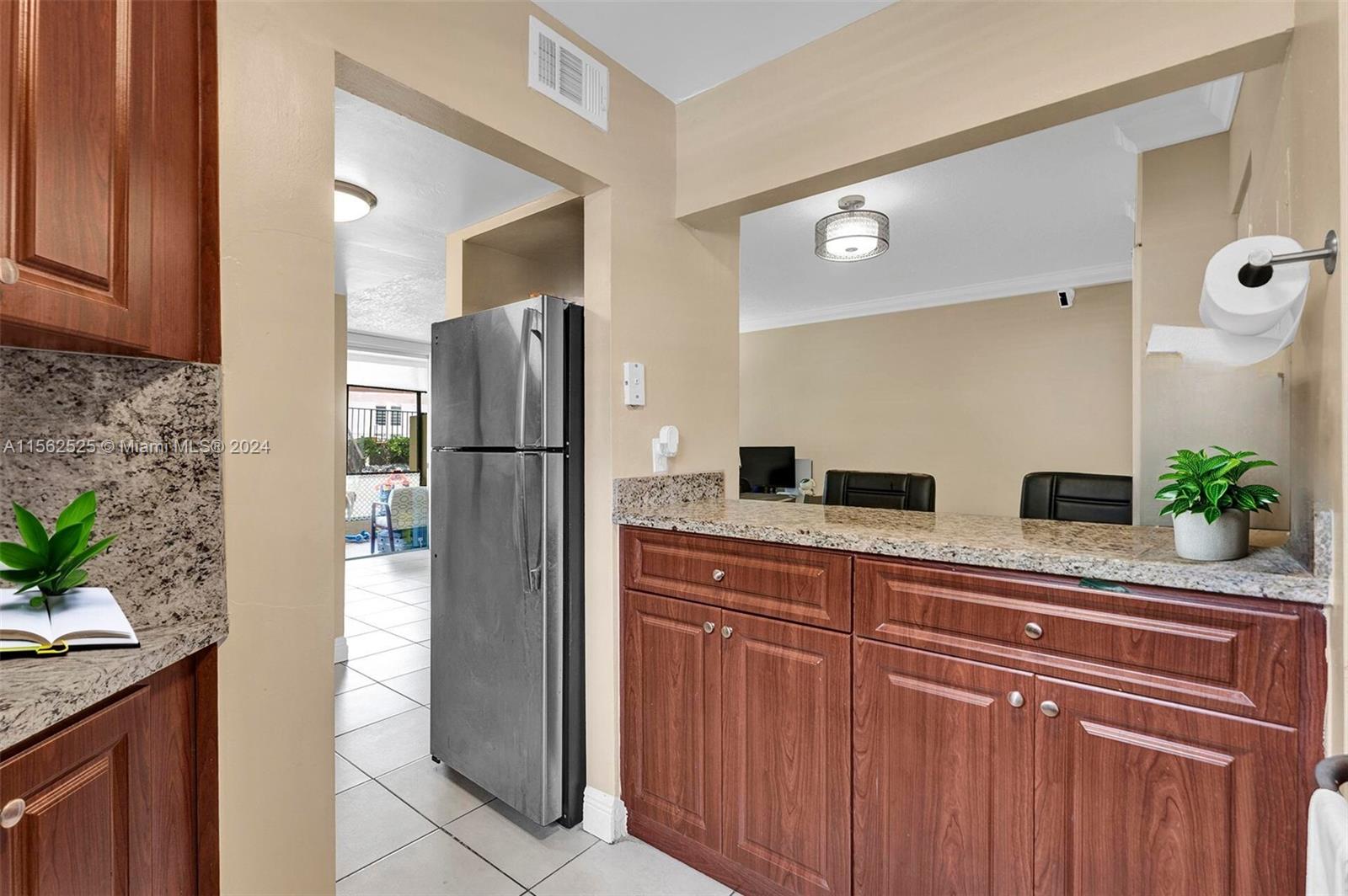8810 Fontainebleau Blvd 101, Miami, Florida 33172, 1 Bedroom Bedrooms, ,1 BathroomBathrooms,Residential,For Sale,8810 Fontainebleau Blvd 101,A11562525