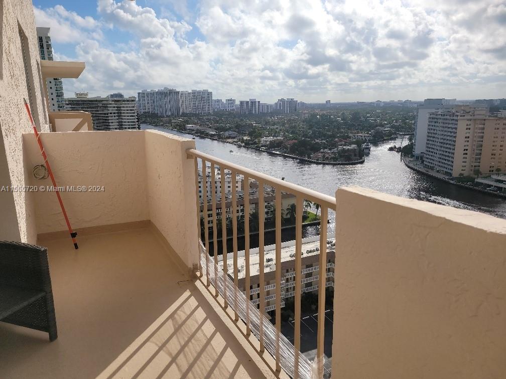 1865 S Ocean Dr 20K, Hallandale Beach, Florida 33009, 1 Bedroom Bedrooms, ,2 BathroomsBathrooms,Residentiallease,For Rent,1865 S Ocean Dr 20K,A11555720