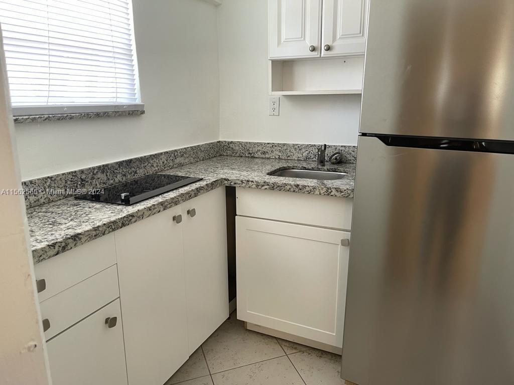 1012 N 24th Ave 2, Hollywood, Florida 33020, ,1 BathroomBathrooms,Residentiallease,For Rent,1012 N 24th Ave 2,A11562565