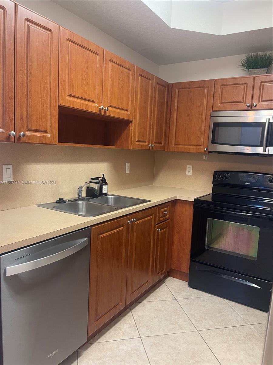 2321 Mariner Ct 2810, Fort Lauderdale, Florida 33312, 3 Bedrooms Bedrooms, ,2 BathroomsBathrooms,Residentiallease,For Rent,2321 Mariner Ct 2810,A11562571
