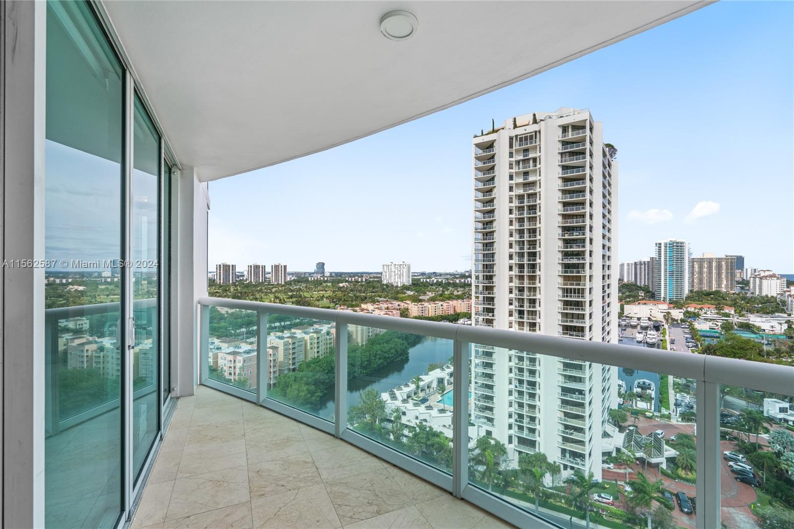 19400 Turnberry Way 1731, Aventura, Florida 33180, 2 Bedrooms Bedrooms, ,3 BathroomsBathrooms,Residential,For Sale,19400 Turnberry Way 1731,A11562587