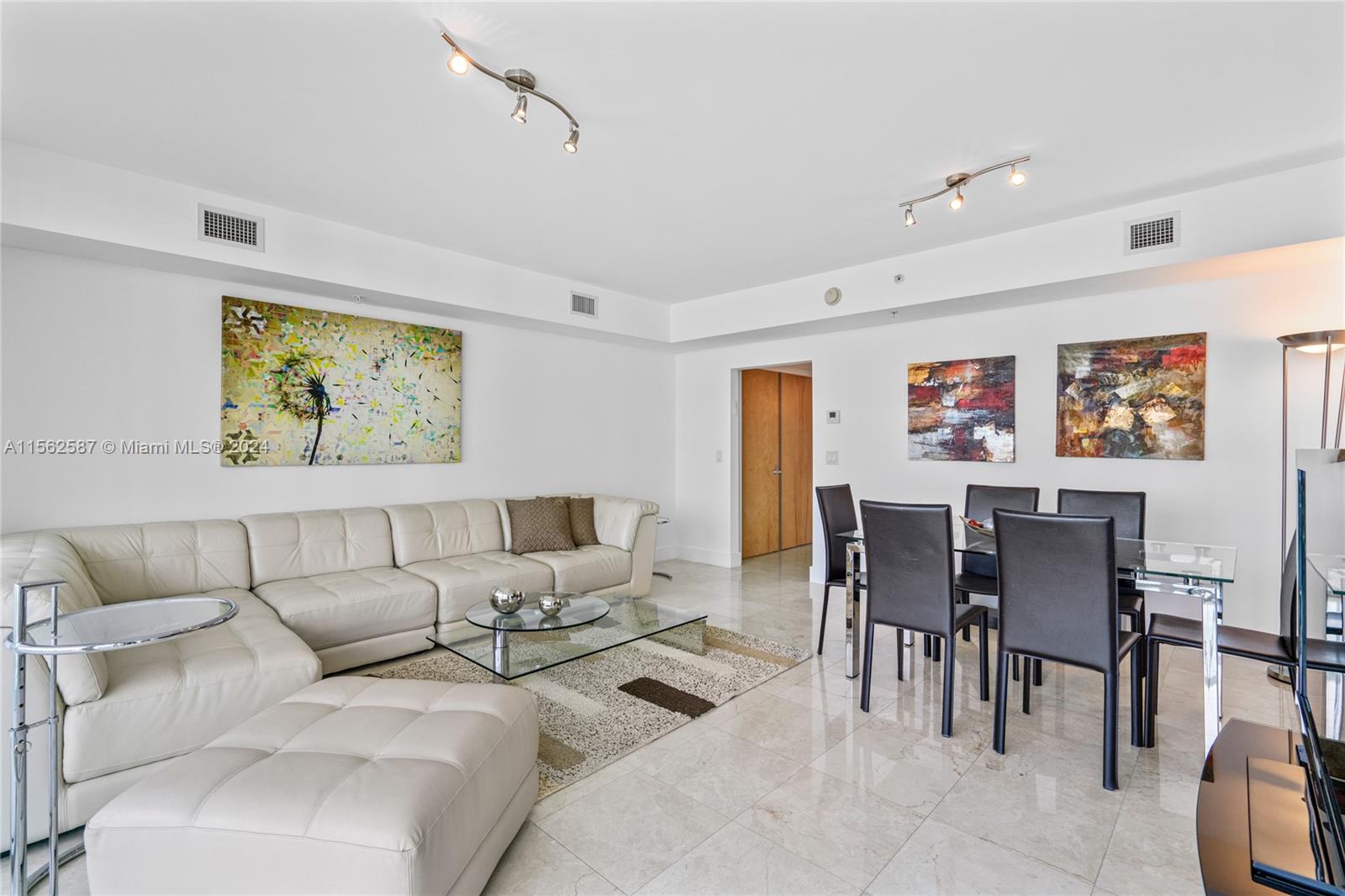 19400 Turnberry Way 1731, Aventura, Florida 33180, 2 Bedrooms Bedrooms, ,3 BathroomsBathrooms,Residential,For Sale,19400 Turnberry Way 1731,A11562587