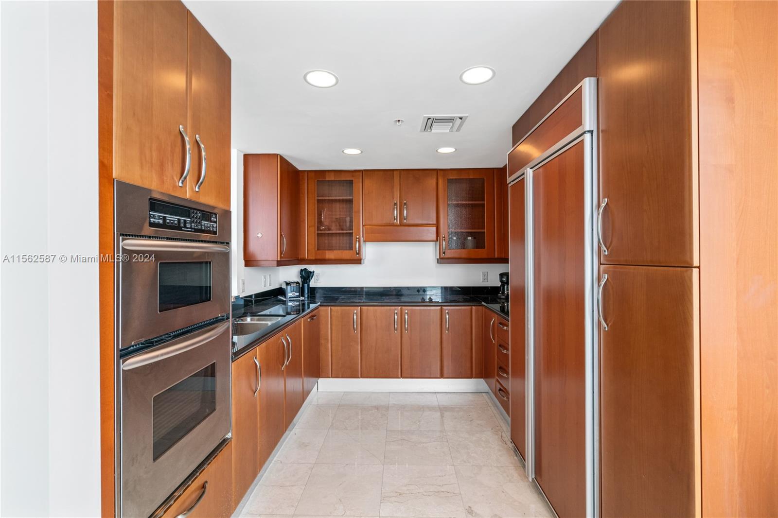 19400 Turnberry Way 1731, Aventura, Florida 33180, 2 Bedrooms Bedrooms, ,3 BathroomsBathrooms,Residential,For Sale,19400 Turnberry Way 1731,A11562587