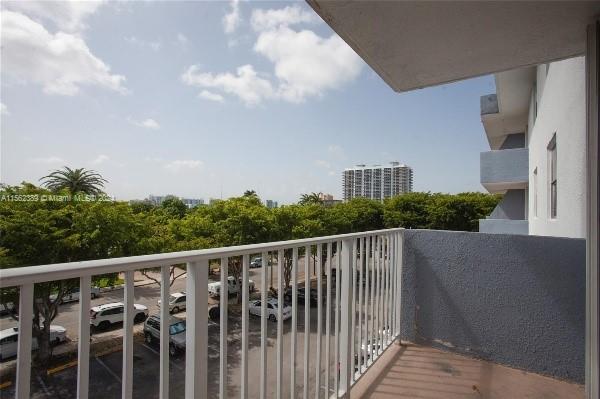 1801 S Treasure Dr 416, North Bay Village, Florida 33141, 2 Bedrooms Bedrooms, ,2 BathroomsBathrooms,Residentiallease,For Rent,1801 S Treasure Dr 416,A11562389