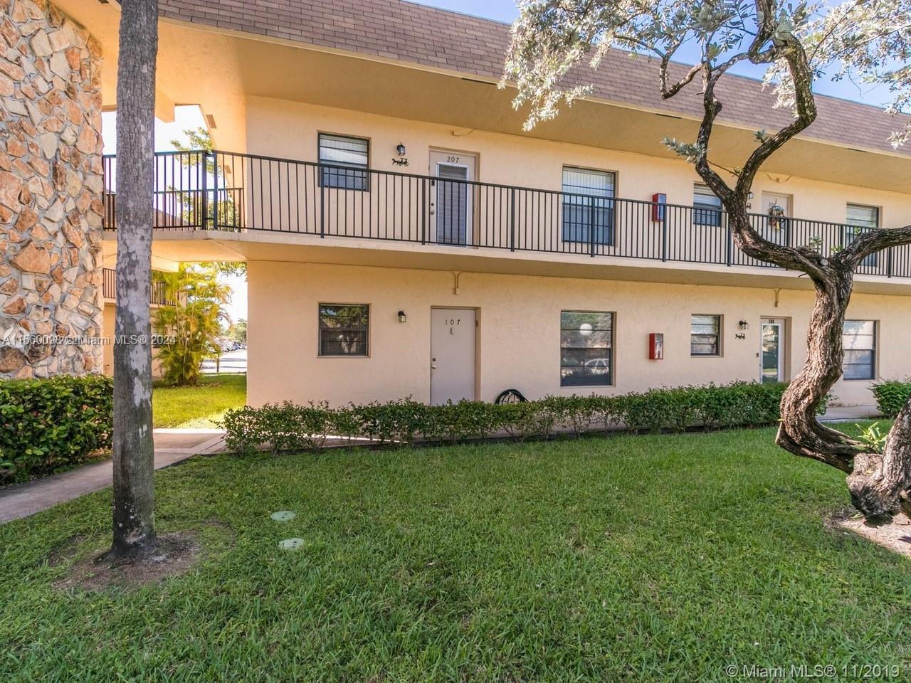 Hollywood, Florida 33024, 2 Bedrooms Bedrooms, ,2 BathroomsBathrooms,Residential,For Sale,A11560098