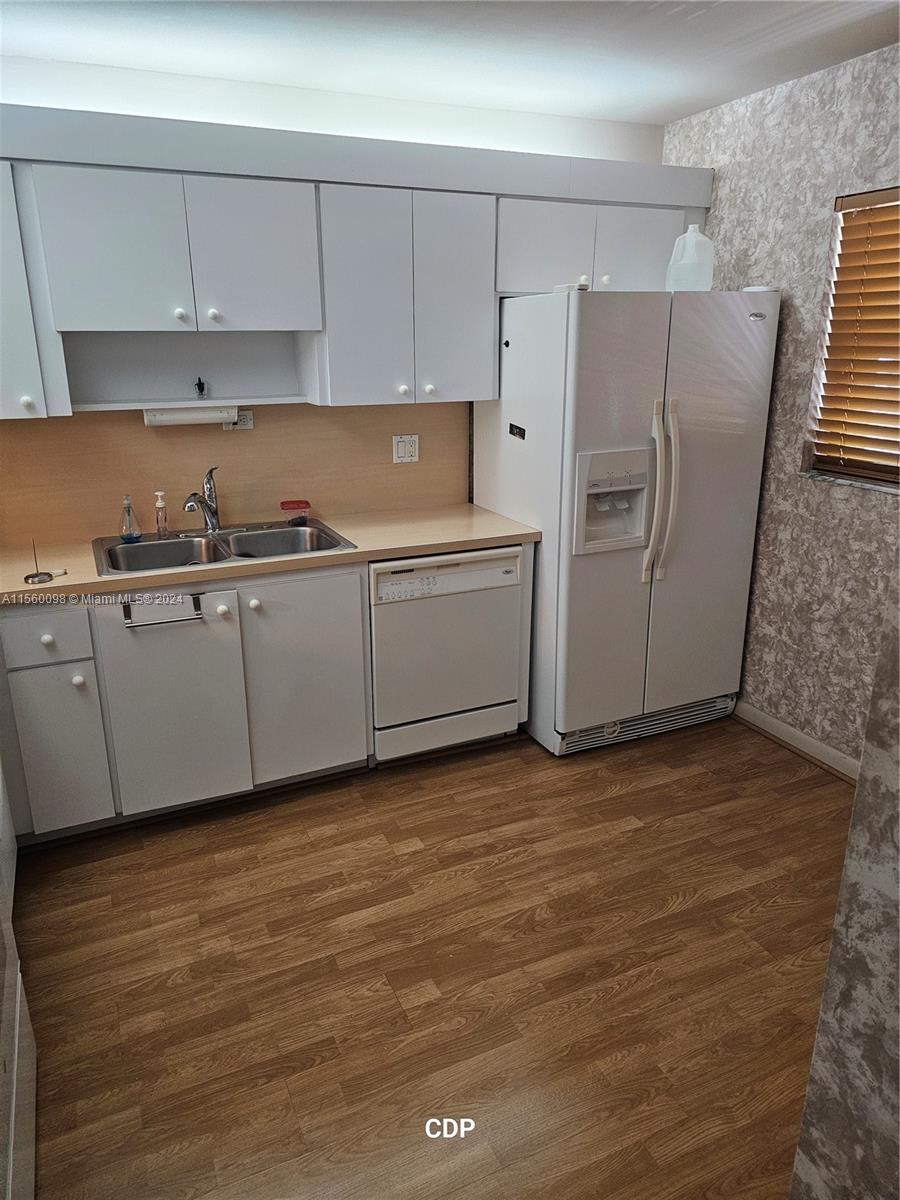 Hollywood, Florida 33024, 2 Bedrooms Bedrooms, ,2 BathroomsBathrooms,Residential,For Sale,A11560098