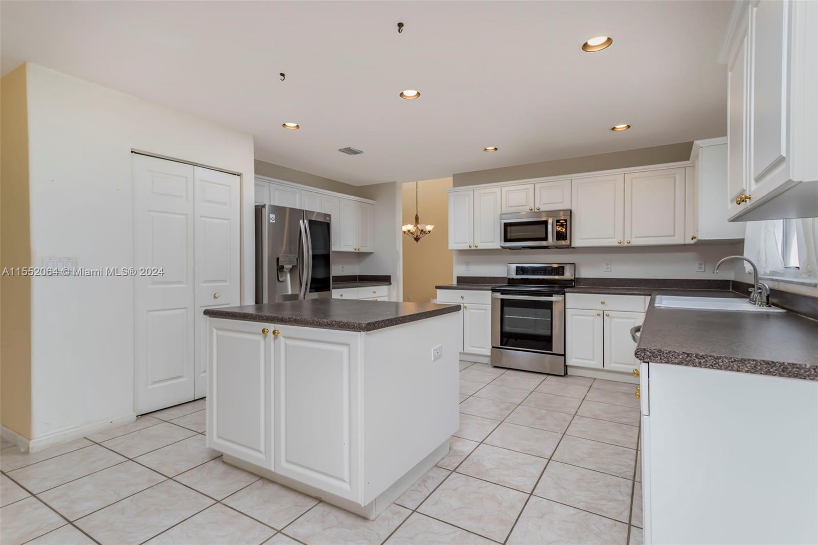 2235 SW 166th Ave, Miramar, Florida 33027, 5 Bedrooms Bedrooms, ,3 BathroomsBathrooms,Residential,For Sale,2235 SW 166th Ave,A11552064